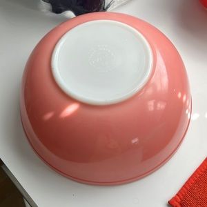 Vintage Pyrex Bowl